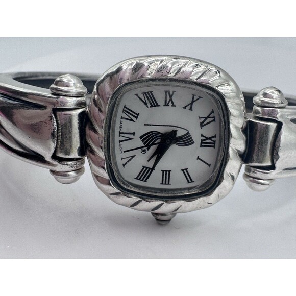 Vintage Pedre Watch Women Silver Tone Square Open Hinge Band Needs Battery - Picture 4 of 10